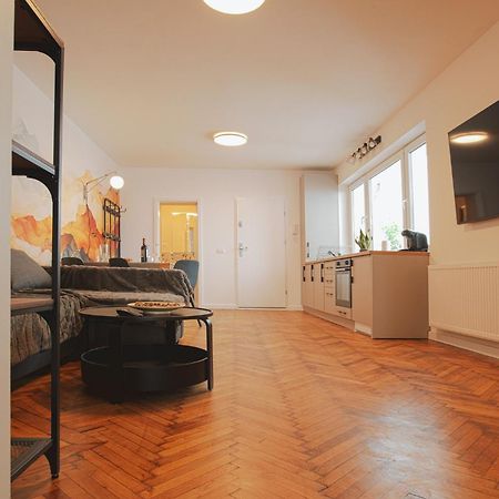 3 Min To Everything-Stylish-Modern-Old Fortress Brasov Luaran gambar